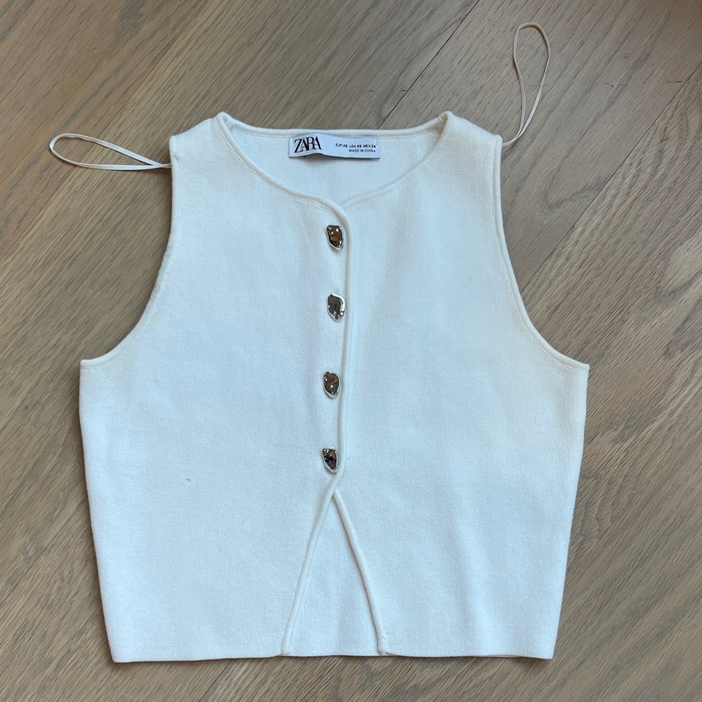 Zara knit vest xs like new silver buttons
